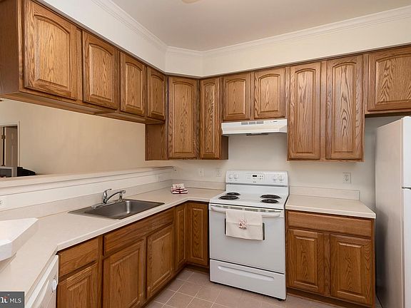 4th image of 2604 Chapel Lake Dr APT 206