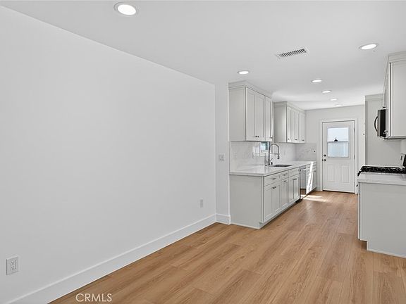 4th image of 155 Pasadena Ave