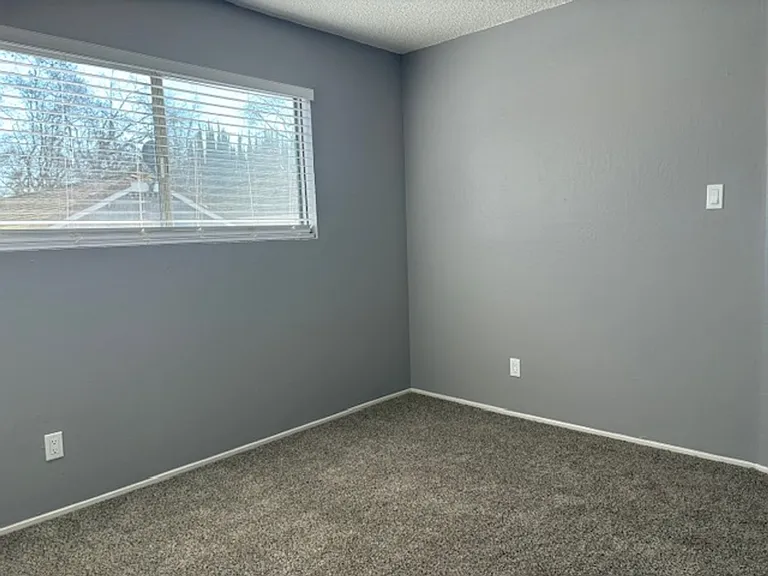 2620 C St — Photo 15