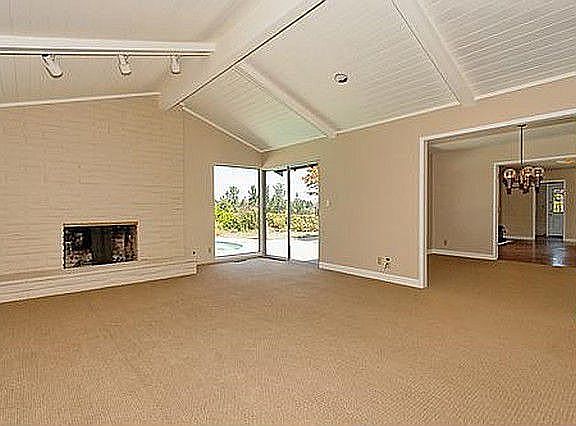 3rd image of 759 Crossbrook Dr