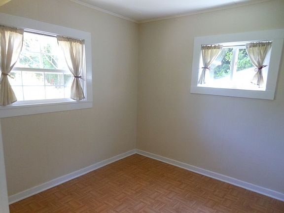 4th image of 13904 NE 76th St