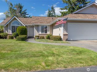 4 Lakewood Oaks Drive, Lakewood, WA 98499