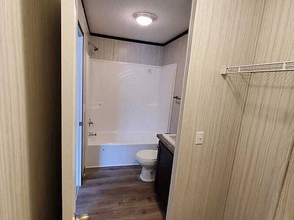 5th image of 3407 W Mount Hope Ave #G15