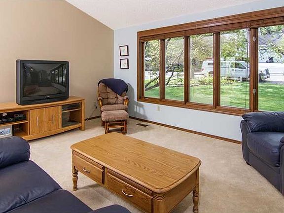 3rd image of 4432 Palisades Park Dr