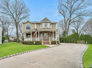57 Fairmount Pl, Paramus, NJ 07652