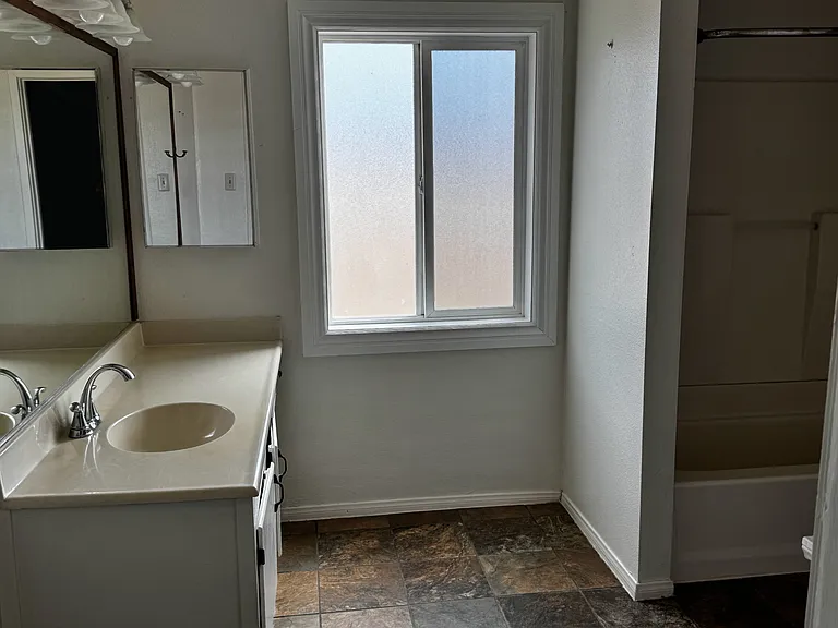 21541 River Rd — Photo 8