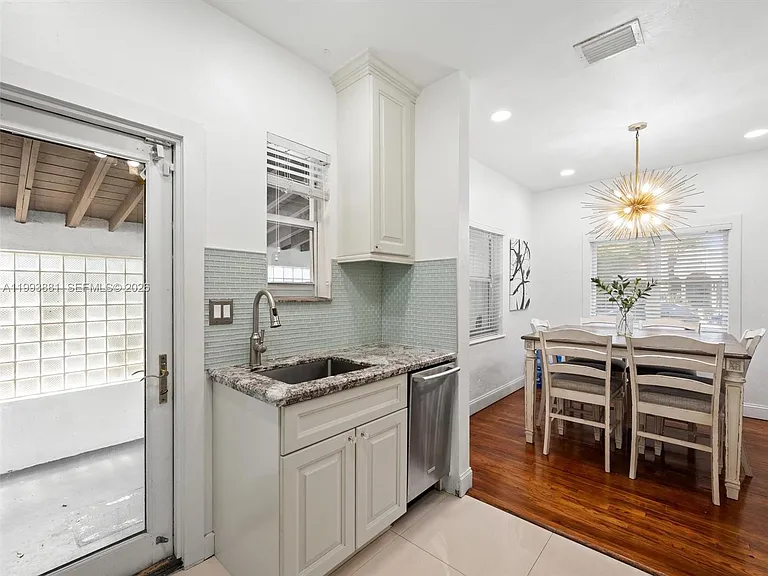 314 Romano Ave — Photo 5