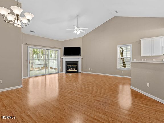 4th image of 3905 Pepperberry Lane