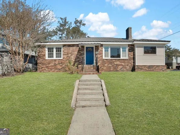 1336 Collins St, Savannah, GA 31404