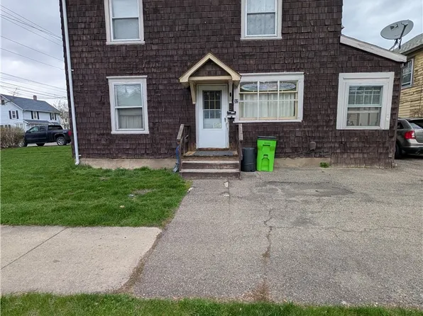 32 W William St, Bath, NY 14810
