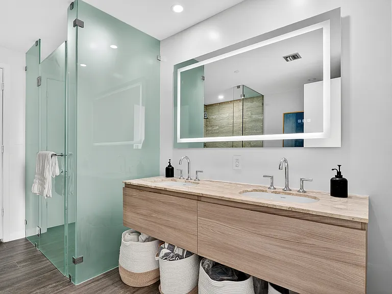 2900 NE 7th Ave #1908 — Photo 7