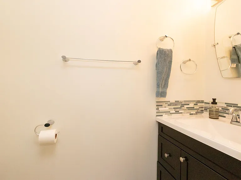 21573 Cherrington Ave — Photo 13