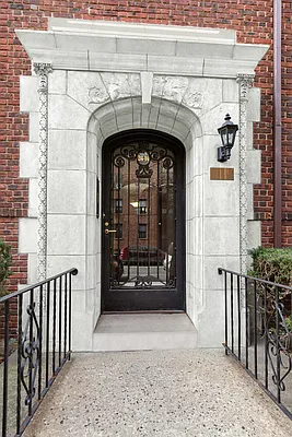 Sold by Compass | media 26