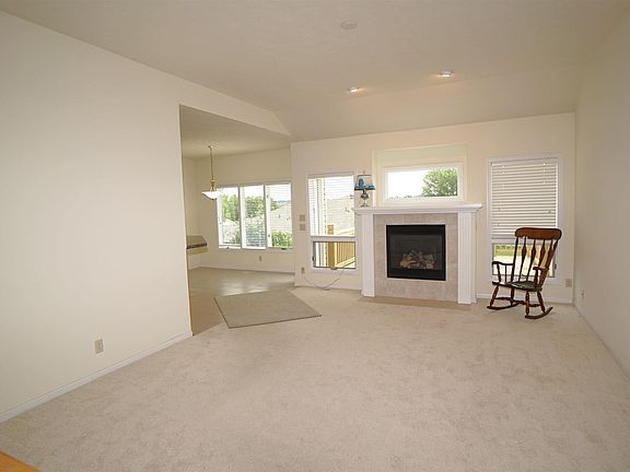 3rd image of 5943 N 92nd Ave