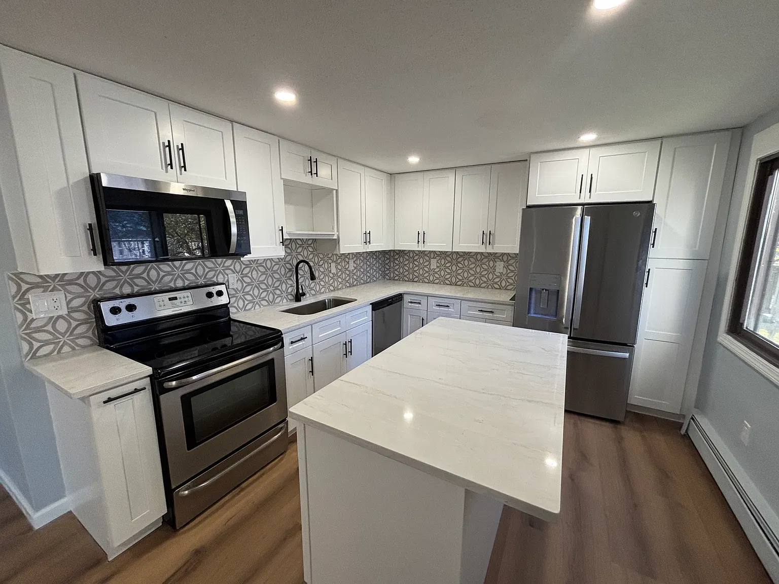 271 Humphrey St — Photo 4