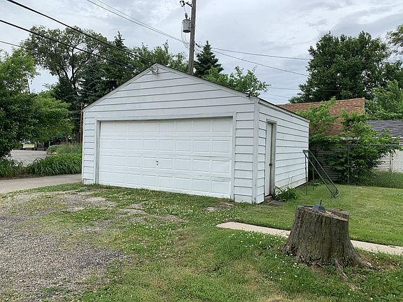 4th image of 2306 Wallace St