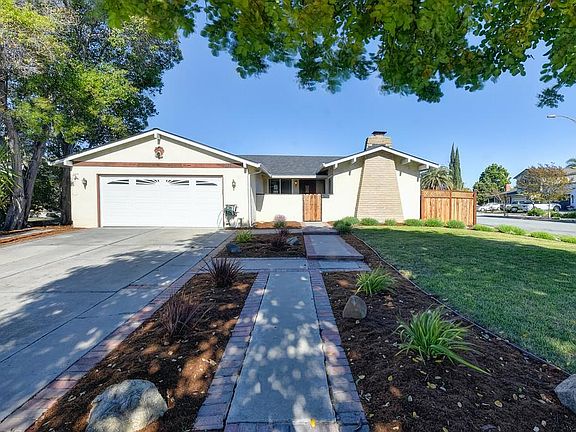 3rd image of 5646 Wells Ct
