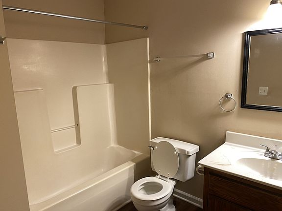 5th image of 514 Patricia Ln #35