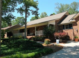 1544 Old Coach Rd, Kernersville, NC 27284