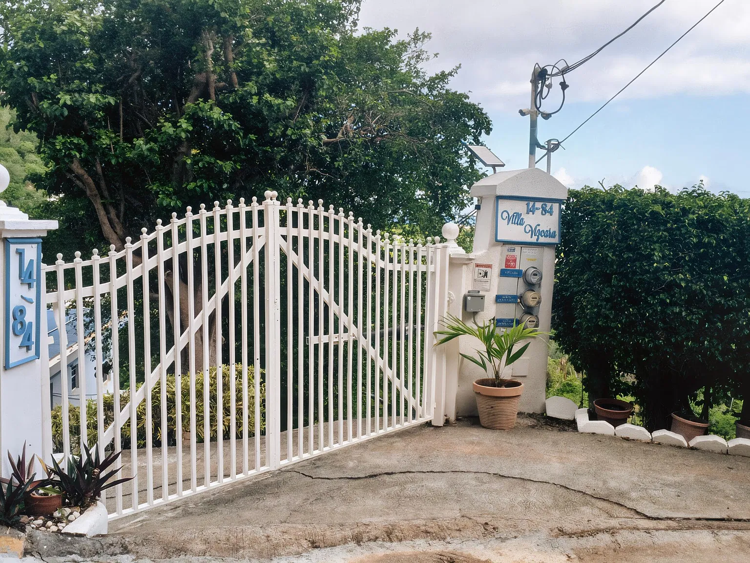 2 bed, $2,500 — Photo 1