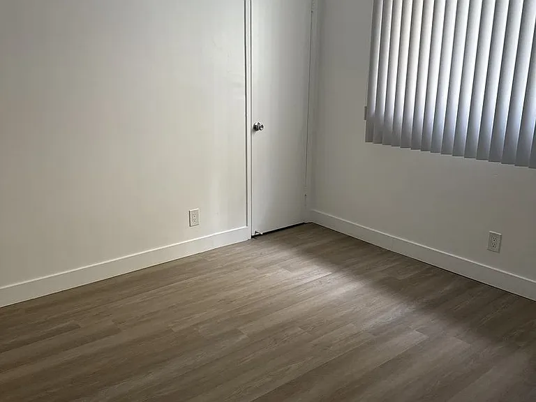 3321 S Canfield Ave — Photo 4