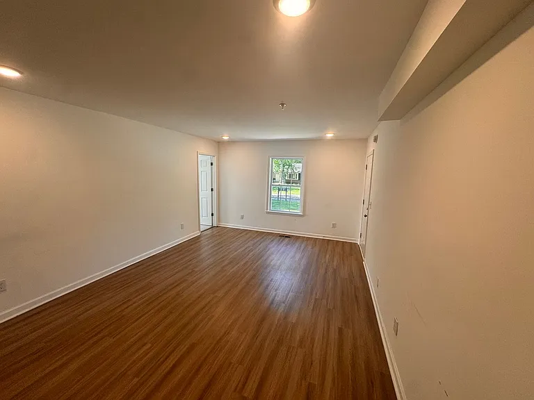 208 Meadow St #B — Photo 3