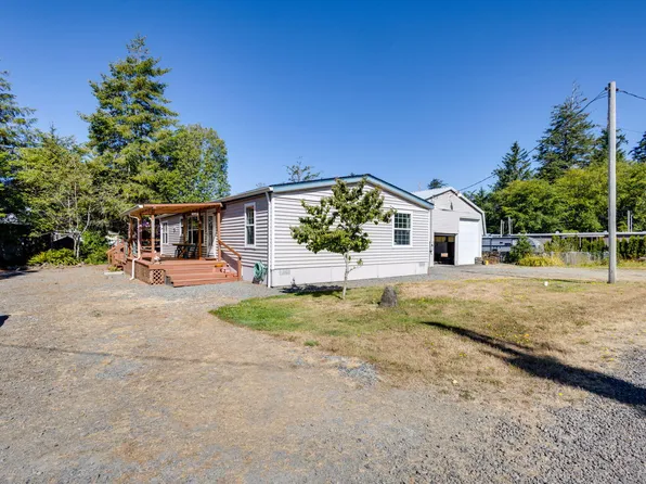 977 S Harbor St, Rockaway Beach, OR 97136