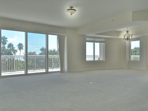 3rd image of 3507 Bayshore Blvd Unit 402