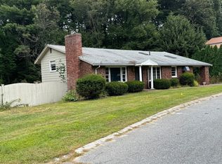 24 Old Jacobs Rd, Groveland, MA 01833