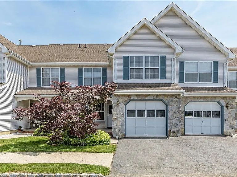 1st image of 93 Jill Ct