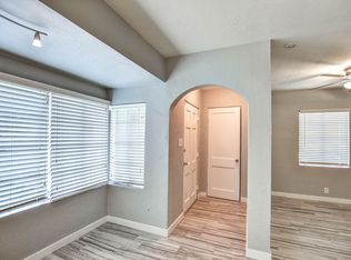 2504 N 52nd St #0, Phoenix, AZ 85008