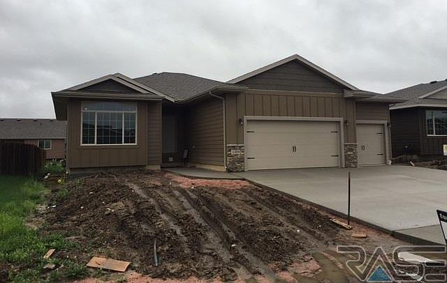 1st image of 4409 S Vista Park Ave