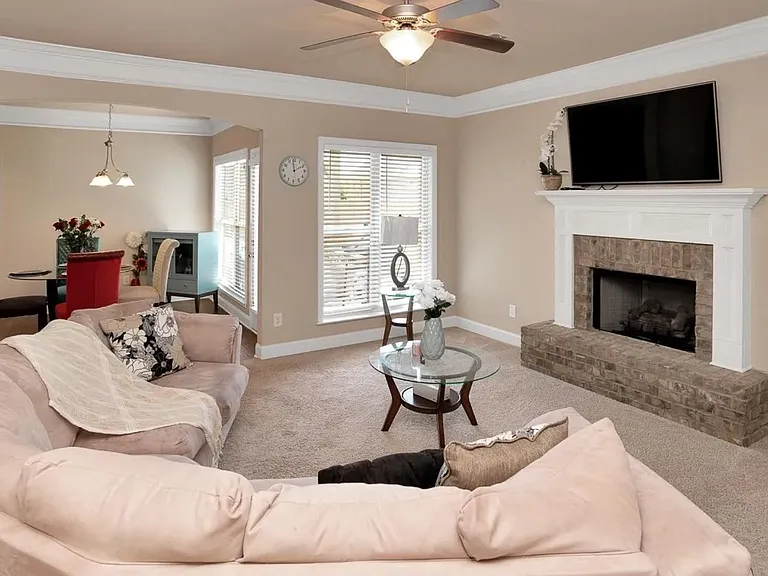 7102 Sutter Ct — Photo 12