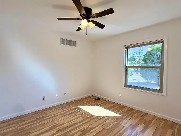 Reata Rd — Photo 15