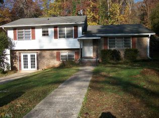 822 Ridgewood Ct, Forest Park, GA 30297