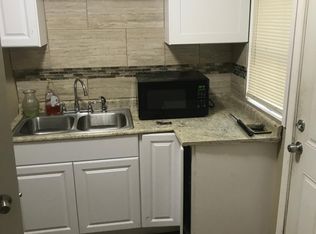 5801 N 27th St #1, Omaha, NE 68111