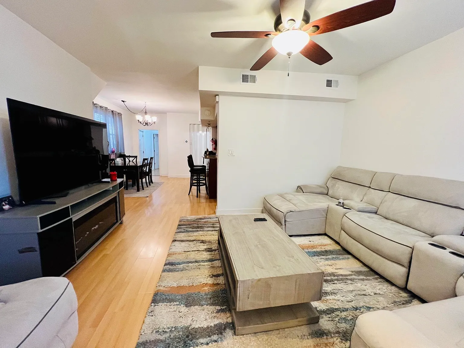 2 bed, 1.0 bath, $2,200 — Photo 2