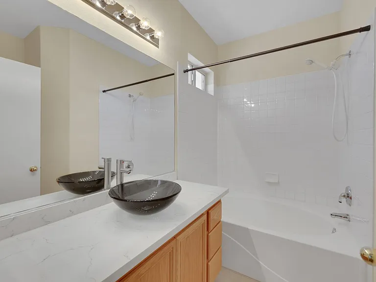 10356 Rocky Waters Ave — Photo 14