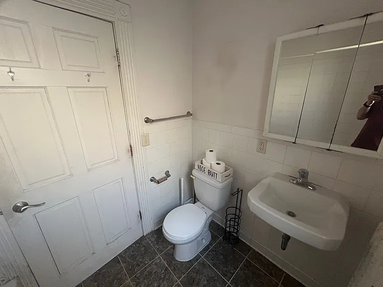 651-655 W Portland Ave — Photo 9