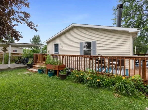 806 West St, Stewartsville, MO 64490