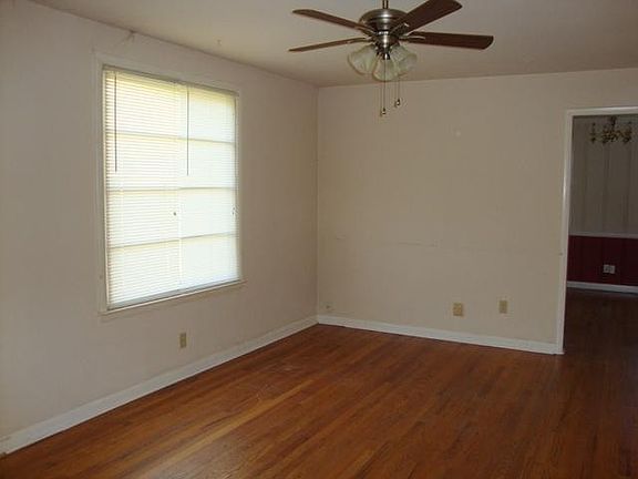 2nd image of 1702 Gardner Dr