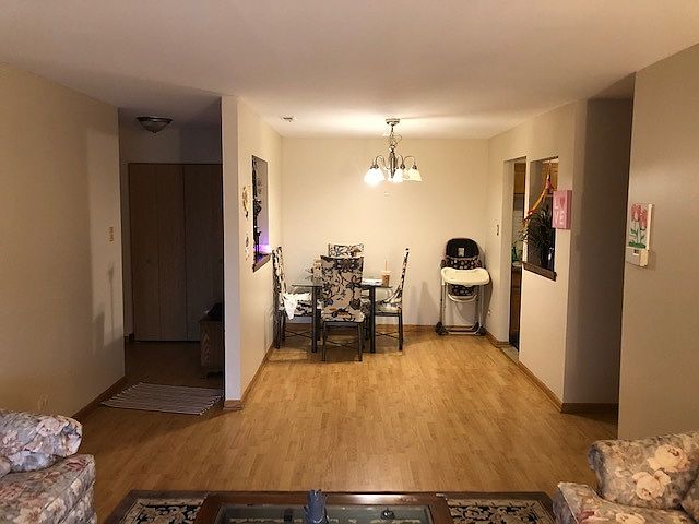 2nd image of 10332 S Parkside Ave
