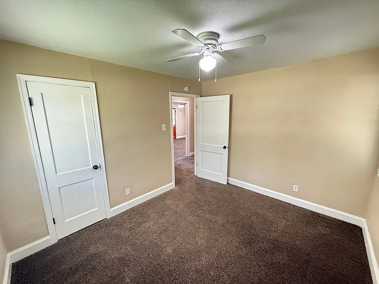 2059 Brighton Rd — Photo 11