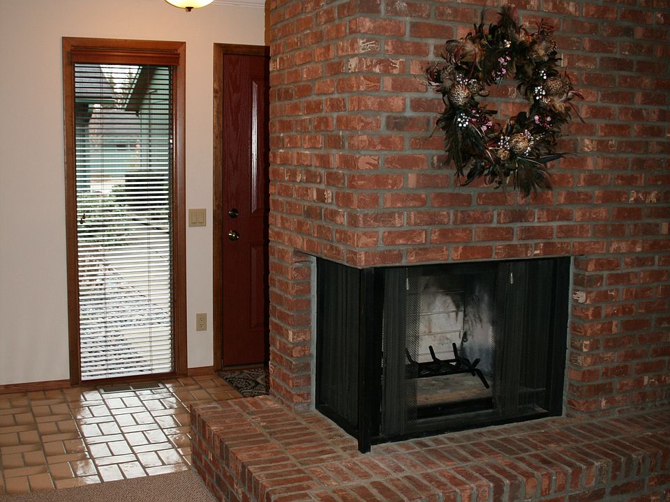 Foyer and Fireplace