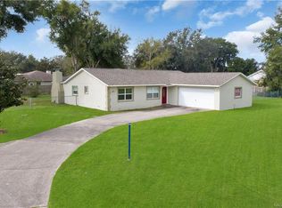 415 Tustenugge Dr, Bushnell, FL 33513