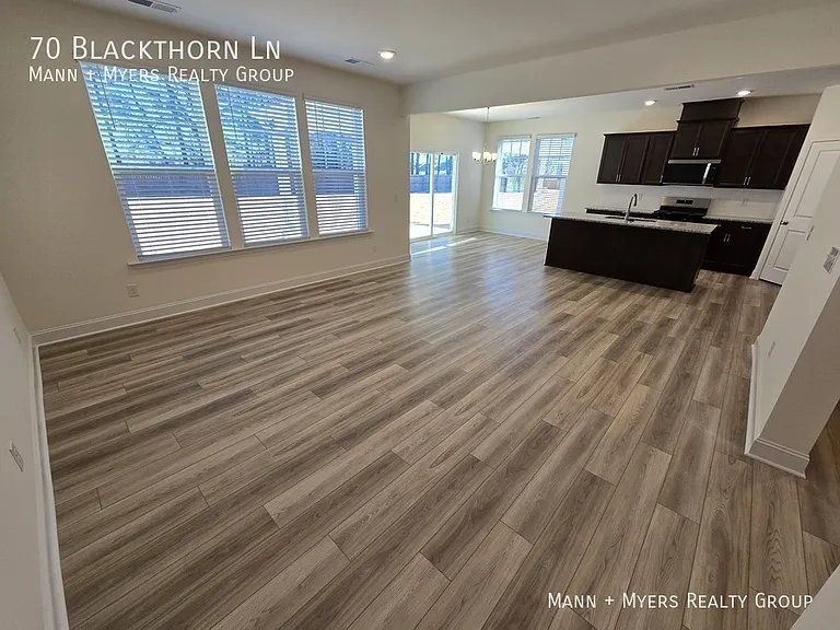 70 Blackthorn Ln — Photo 11