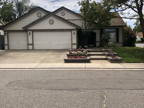 2401 Matthew Ln, Escalon, CA 95320