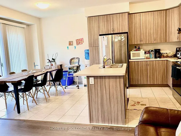1450 Chretien St — Photo 10
