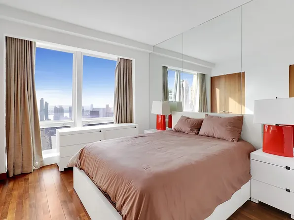 400 Fifth Avenue image 8 of 17