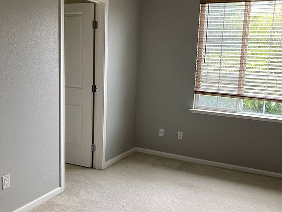 5th image of 22770 Atherton St